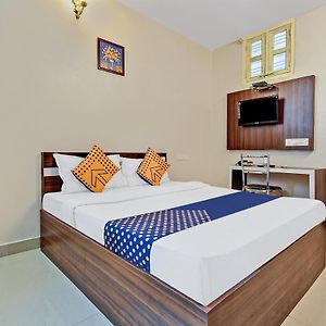 Parkwood Executive Rooms Inn